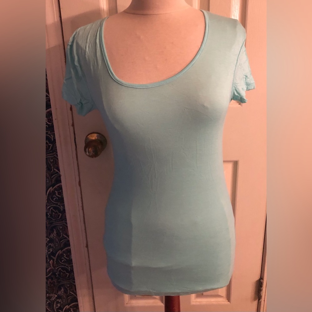 Nwot Zenana Outfitters blue tshirt small and large